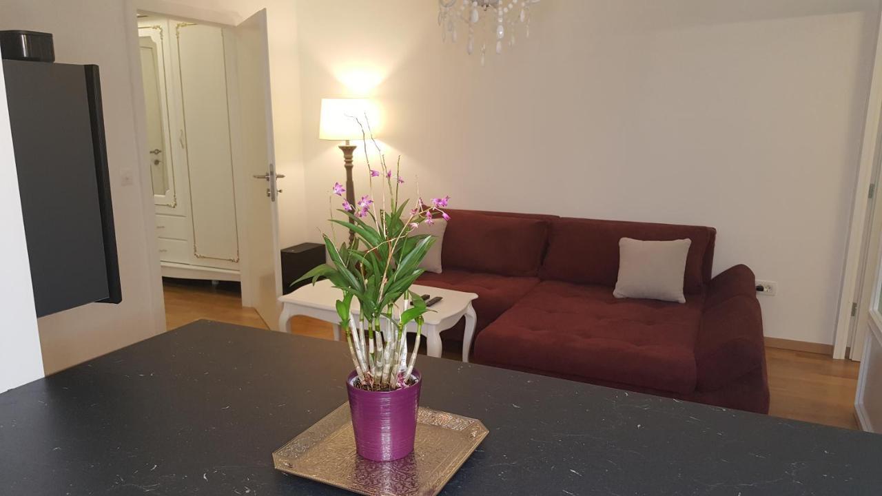E&e 4* Arena Stozice Apartman